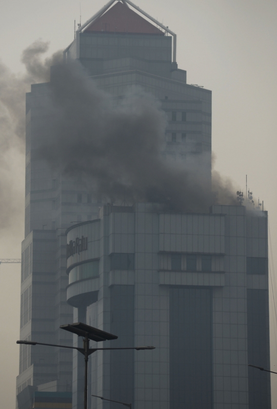 Gedung Graha Mustika Ratu Terbakar