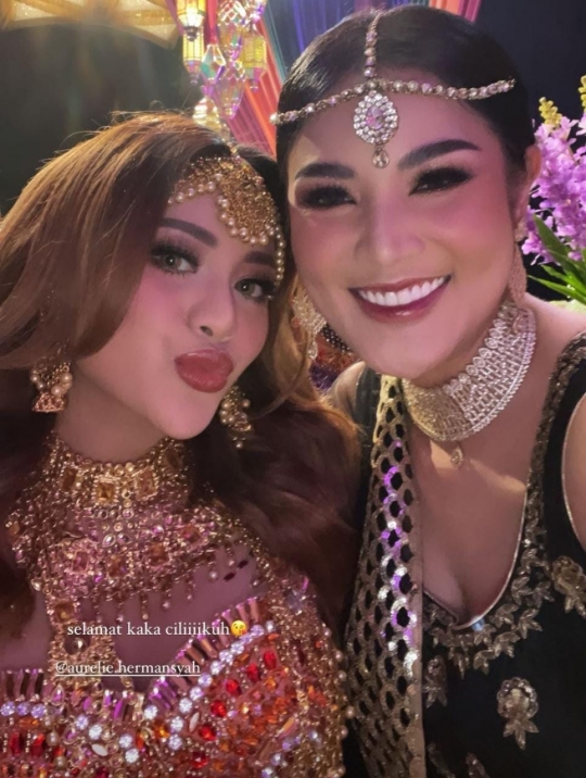 Potret Cantik Aurel Hermansyah di Momen Hena Night yang Bikin Pangling