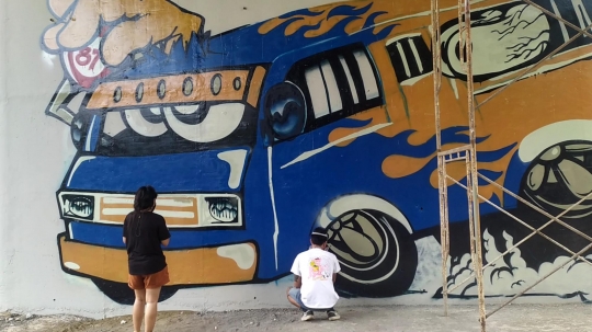Karya Mural di Tembok Flyover Malang