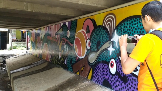 Karya Mural di Tembok Flyover Malang