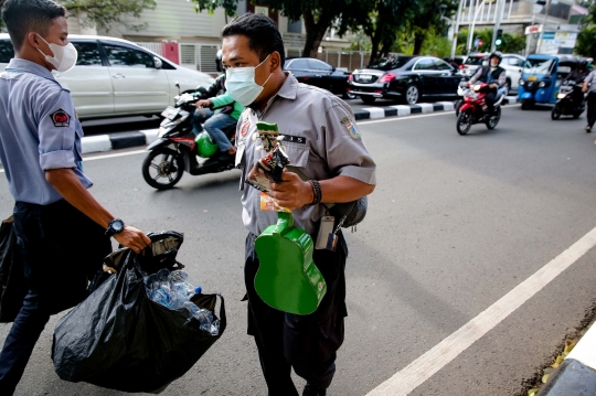 Satpol PP Jakarta Selatan Jaring PMKS Hingga Ondel-Ondel