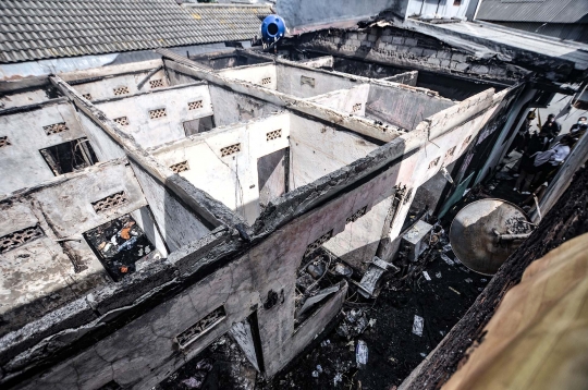 Sisa-Sisa Kebakaran Rumah Kontrakan yang Tewaskan 10 Orang di Matraman
