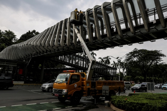 Melihat Perawatan JPO di Kawasan Sudirman