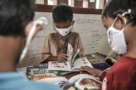 Askrindo Peduli Pendidikan untuk Anak-Anak Pemulung