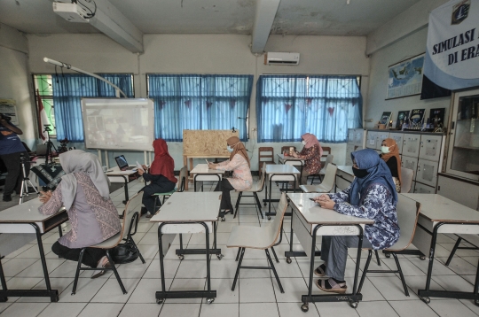 Simulasi Sekolah Tatap Muka dengan Model Kelas Hybrid