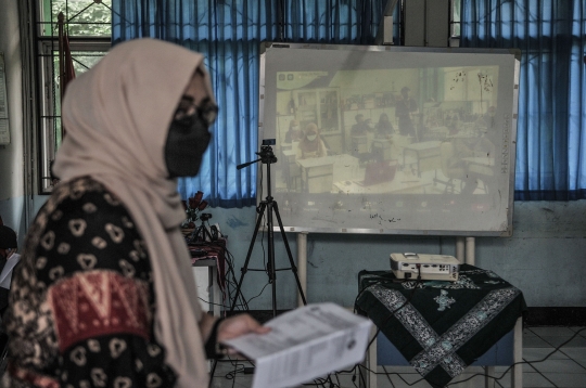 Simulasi Sekolah Tatap Muka dengan Model Kelas Hybrid