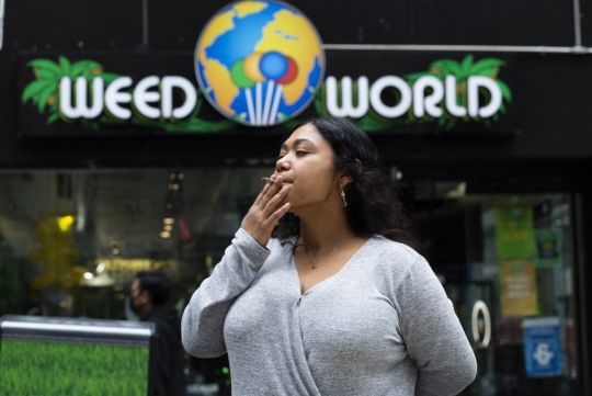 New York Legalkan Ganja untuk Kesenangan