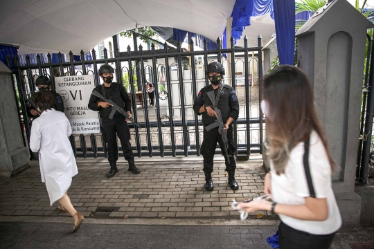 Ratusan Personel TNI-Polri Jaga Gereja Katedral Jakarta