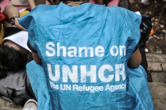 Imigran Pencari Suaka Menghuni Depan Kantor UNHCR