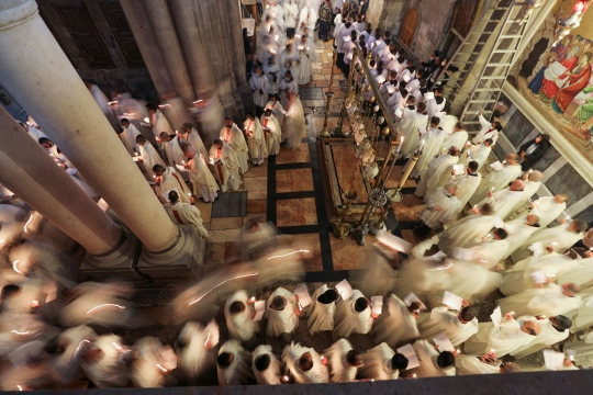 Melihat Pelaksanaan Ibadah Kamis Putih di Gereja Makam Yesus