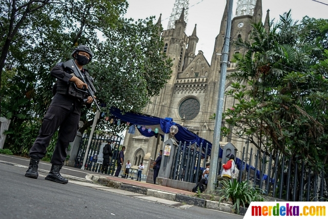 Foto : Penjagaan Ketat di Puncak Ibadah Paskah | merdeka.com