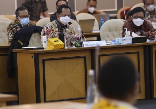 Mendagri dan Pansus DPR Bahas RUU Otonomi Khusus Papua