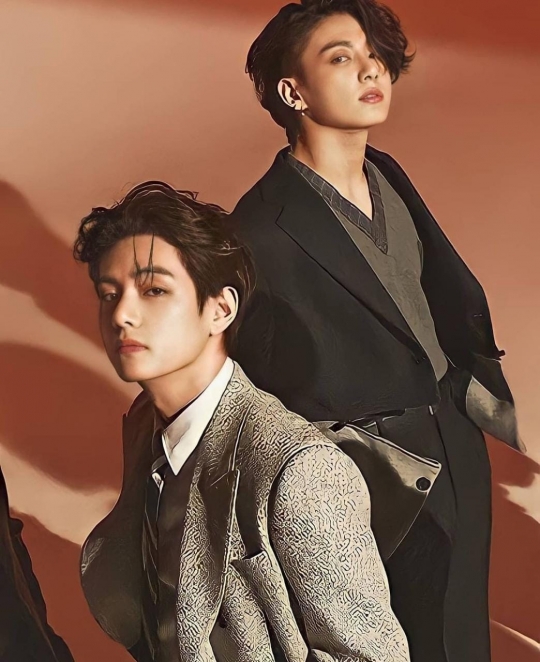 Banyak Di-Ship Hingga Dijuluki 'Taekook', Ini 7 Potret Persahabatan Jungkook & V BTS