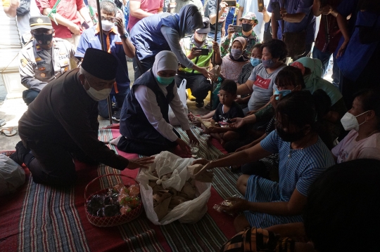 Khofifah Tengok Korban Gempa di Kampung Majangtengah