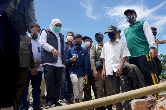 Khofifah Tengok Korban Gempa di Kampung Majangtengah