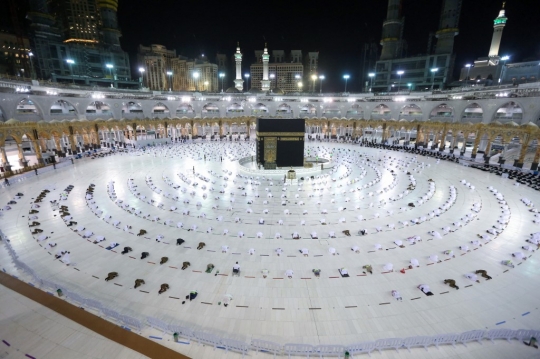 Suasana Salat Tarawih di Masjidil Haram