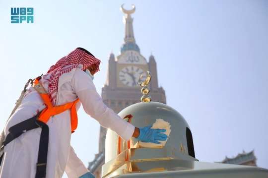 Menengok Perawatan Ka'bah Kala Ramadan