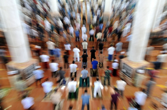 Pelaksanaan Salat Jumat di Minggu Pertama Ramadan dengan Protokol Kesehatan