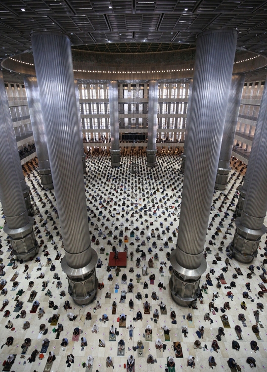 Ramadan, Salat Jumat di Masjid Istiqlal Dibatasi