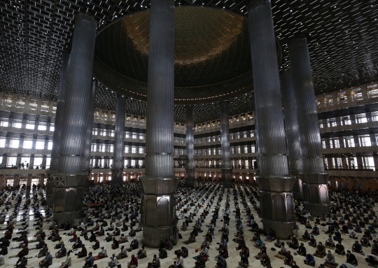 Ramadan, Salat Jumat di Masjid Istiqlal Dibatasi