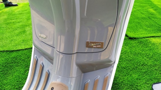 Let's Picnic with New Vespa Picnic Limited Edition!