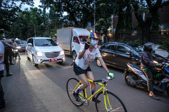 Aksi Solidaritas Pesepeda untuk Myanmar