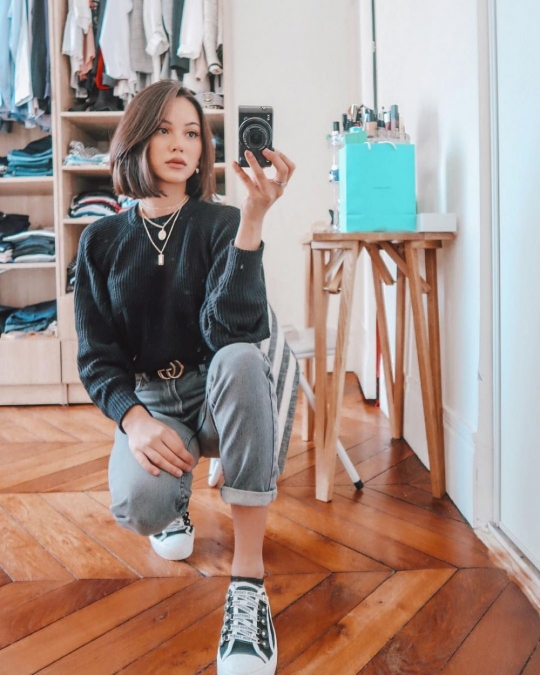 Elegan Bernuansa Serba Putih, Ini 7 Potret Rumah Alyssa Daguise Pacar Al di Paris