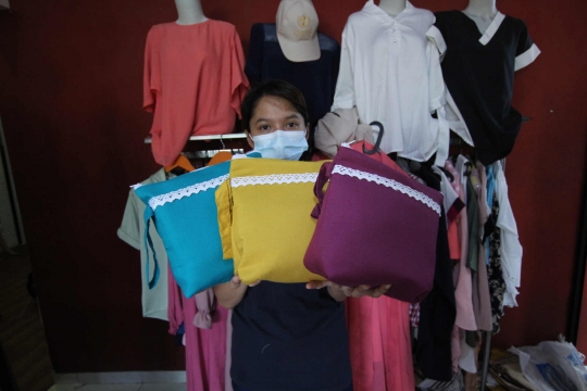 Produksi Mukena di Tangerang Meningkat Saat Ramadan