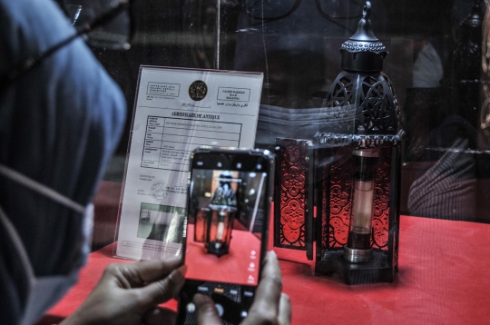 Deretan Peninggalan Nabi Muhammad Dipamerkan di Jakarta Islamic Center