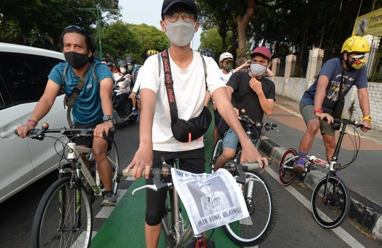 Pesepeda Gelar Aksi Solidaritas untuk Myanmar