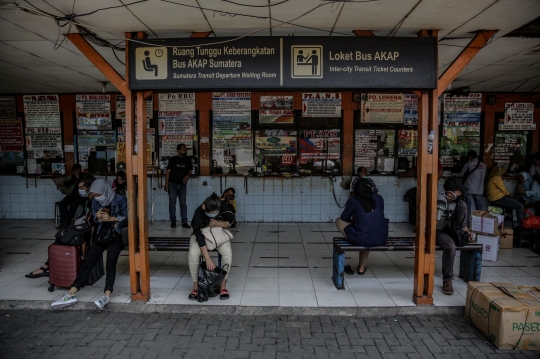 Nekat Pulang Kampung di Tengah Larangan Mudik