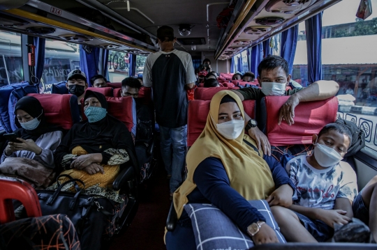 Nekat Pulang Kampung di Tengah Larangan Mudik