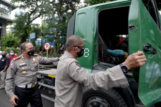 Ini Truk Kontainer yang Dikemudikan Bocah 12 Tahun