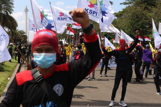 Ratusan Buruh Gelar Aksi May Day