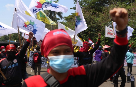 Ratusan Buruh Gelar Aksi May Day