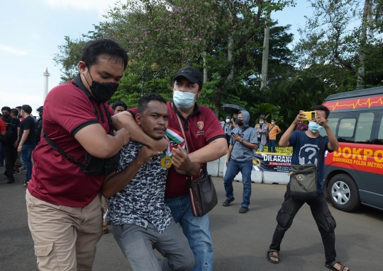 Ricuh di Aksi May Day, Polisi Amankan Puluhan Pengunjuk Rasa