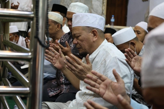 Ketua DPD RI Ziarah ke Makam Habib Empang Bogor