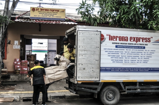 H-10 Idul Fitri, Pengiriman Paket via Kereta Melonjak