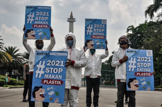 Sampah Impor Bunuh Sungai Pulau Jawa