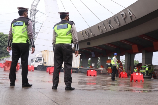 Nekat Mudik, Pengendara di Tol Cikupa Dipaksa Putar Balik