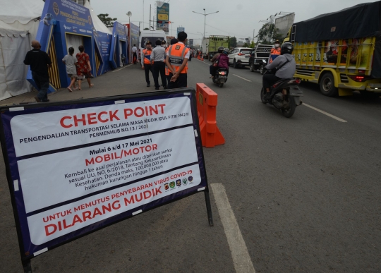 Pemotor Terjaring Penyekatan Arus Mudik di Karawang