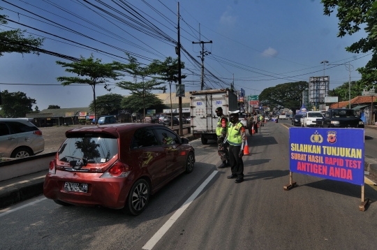 Kendaraan Tak Dilengkapi Dokumen Perjalanan Dipaksa Putar Balik di Parung