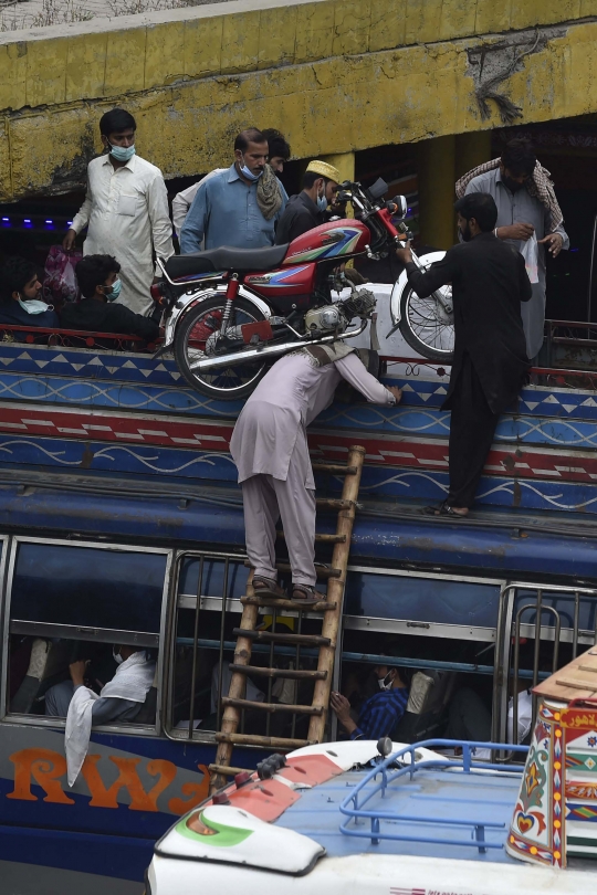 Suasana Mudik Lebaran di Pakistan