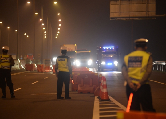 Penjagaan Jalur Mudik di Tol Pejagan