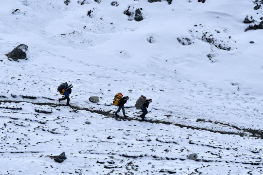 Virus Corona Merebak di Gunung Everest