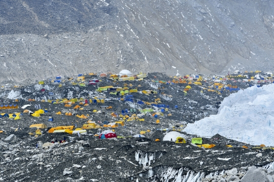 Virus Corona Merebak di Gunung Everest