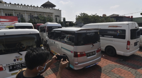 Deretan Travel Gelap yang Disita Polres Metro Kabupaten Bekasi