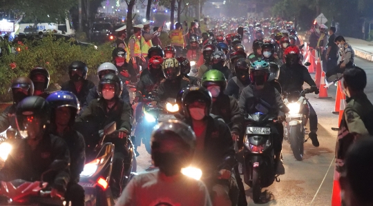 Pemudik Motor Diizinkan Lewati Pos Penyekatan Kedungwaringin