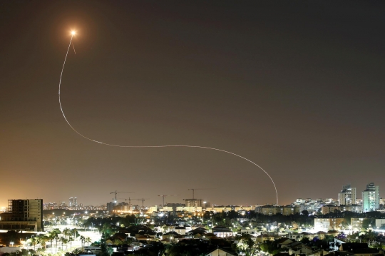 Iron Dome Israel Kewalahan Halau Ratusan Roket Hamas