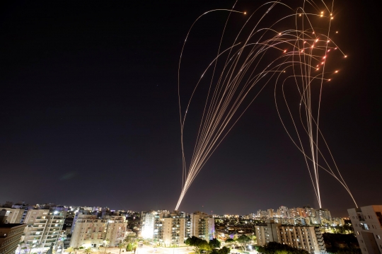 Iron Dome Israel Kewalahan Halau Ratusan Roket Hamas